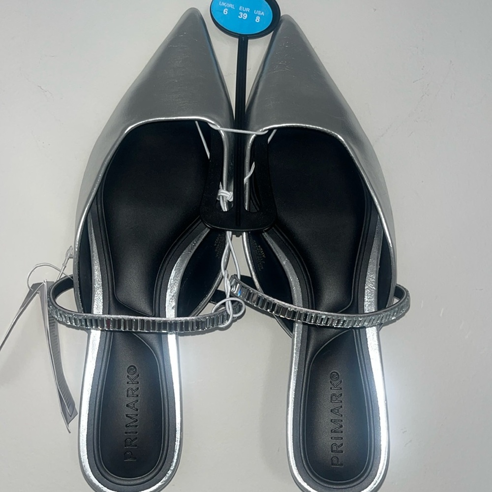 NWT! Primark silver pointed flats with jeweled strap. Sz US 8/EUR 39